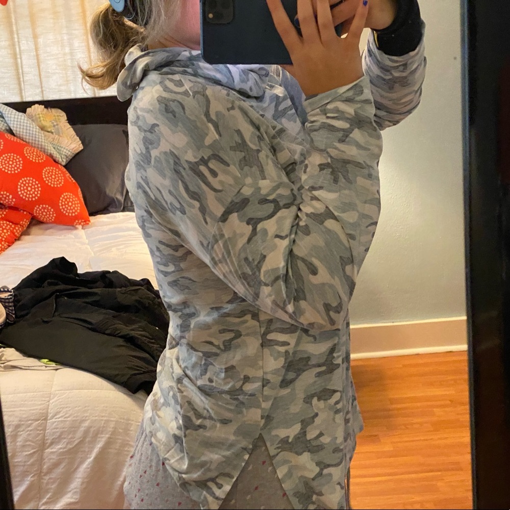 Long sleeve Camo turtle neck